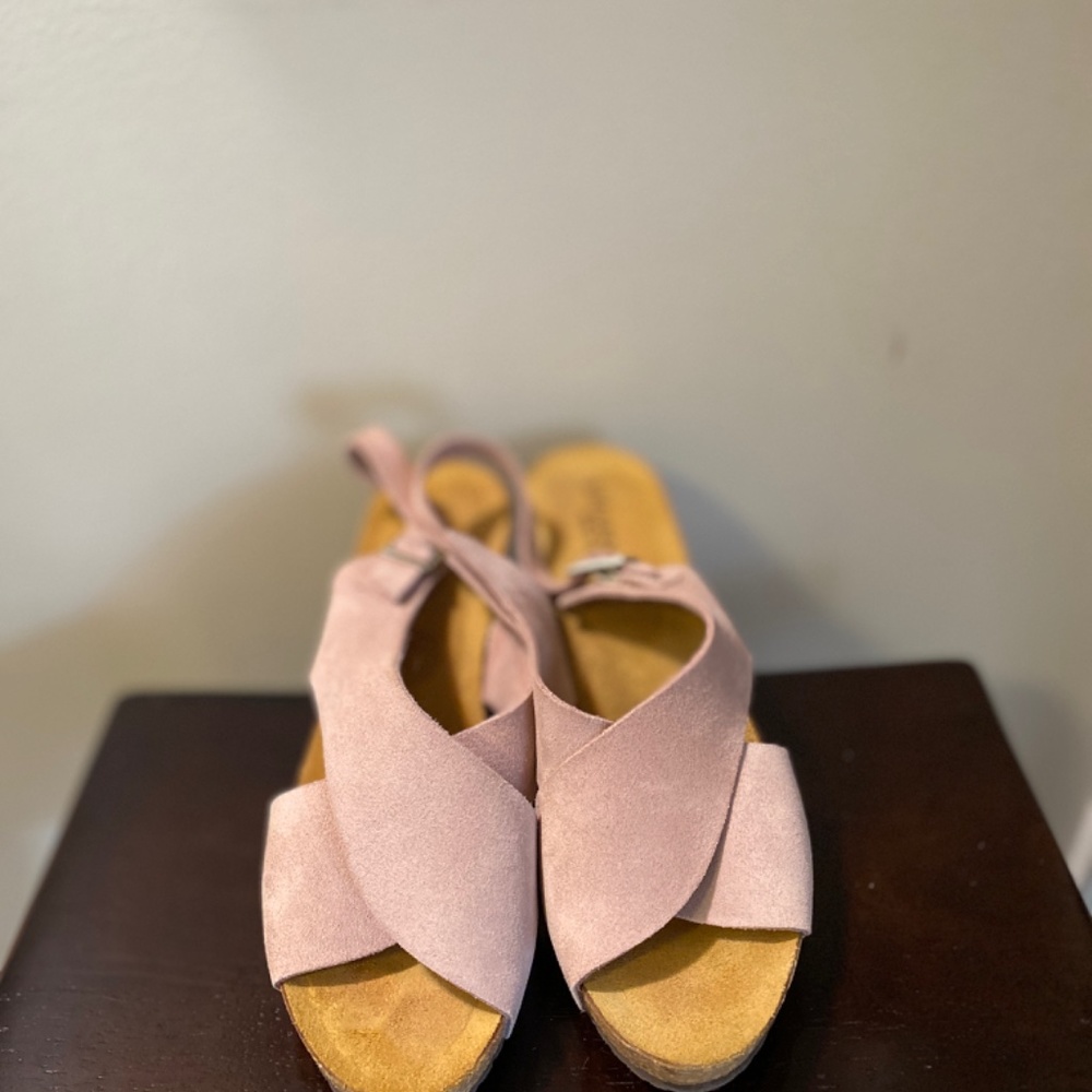 Shoes - Picture 6 of 6